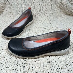 Clarks Artisan Un. Elite Leather Slip On Sneaker Navy Size 7